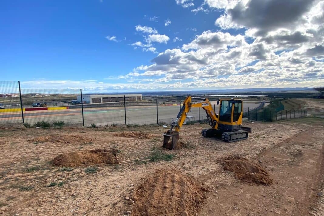 MotorLand Aragón inicia un proceso de reforestación y revegetación en varias zonas de sus instalaciones