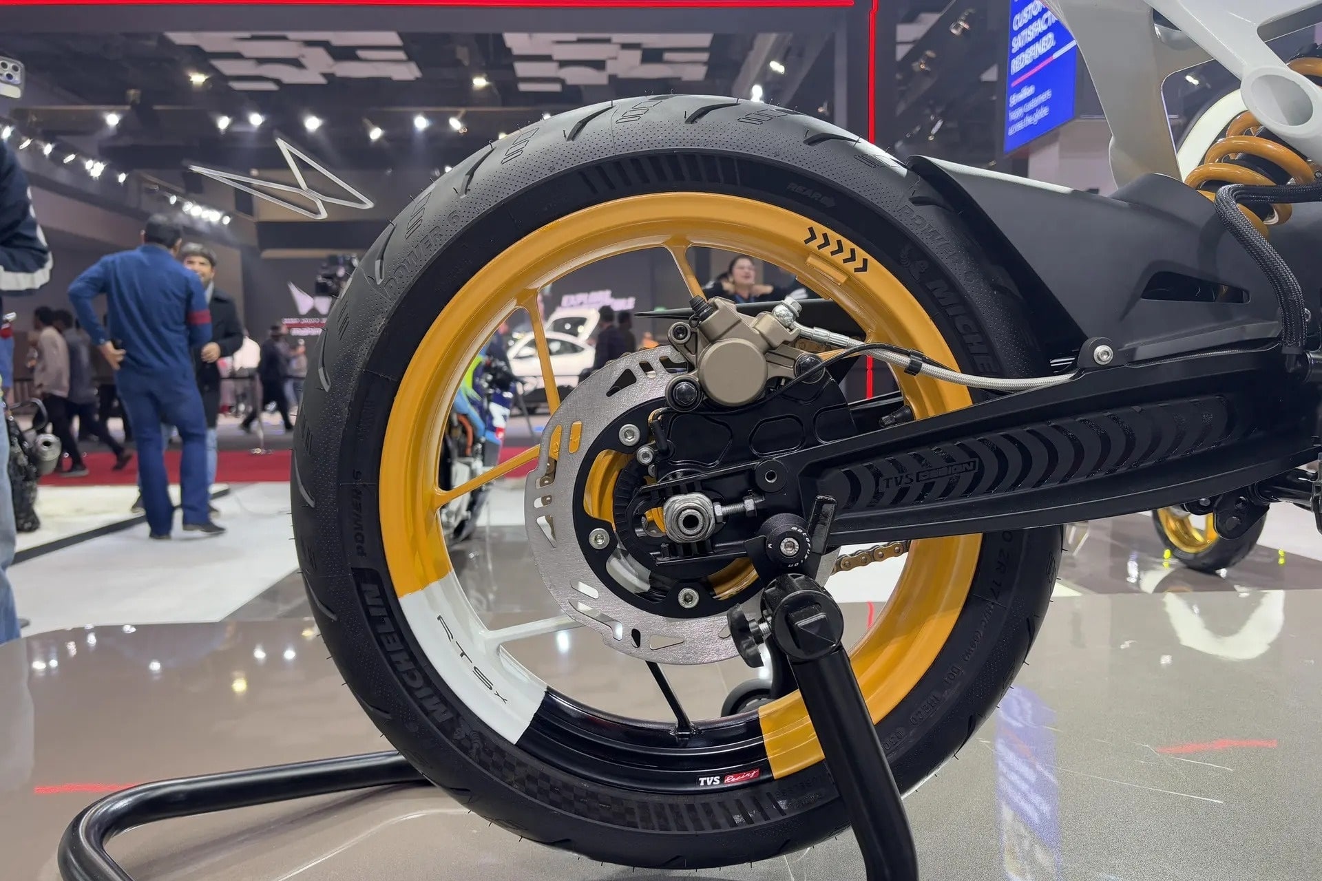 TVS explora nuevos territorios con la RTS X Supermoto, su novedoso concept de última generación
