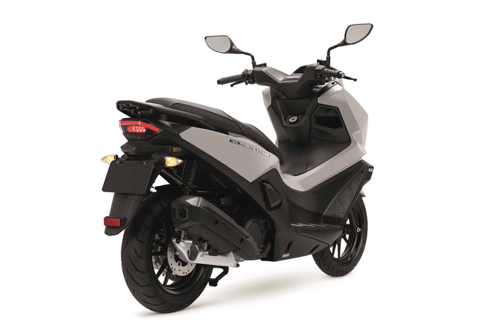 El nuevo Sky Town 125 de KYMCO anuncia una suculenta rebaja en este recién estrenado año 2025