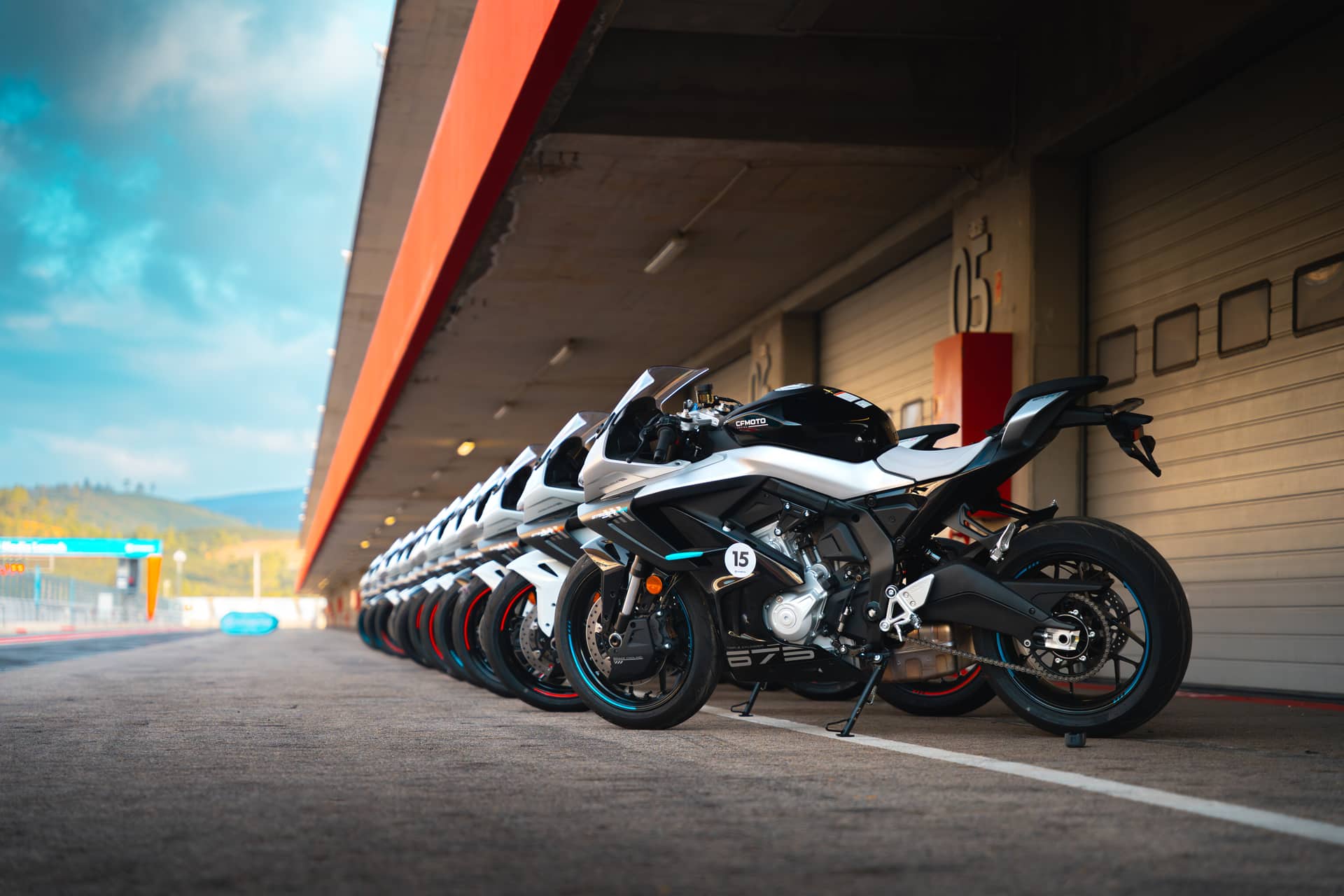Prueba CF Moto 675 SR-R