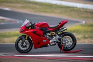 Ducati Panigale V2 2025