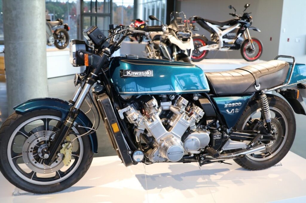 Kawasaki Z2300 V12 12 Cilindros Para La Kawa M s Brutal De Todos Los kawasaki-z2300-v12-12-cilindros-para-la-kawa-m-s-brutal-de-todos-los