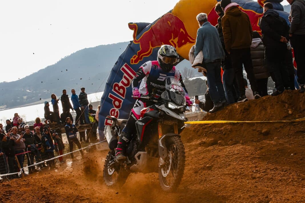 Triumph vuelve a triunfar en la Basella Race 2025 con la victoria de Iván Cervantes en la categoría Maxitrail