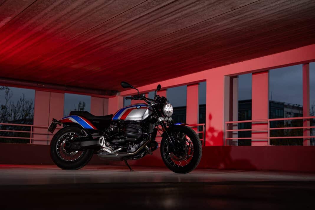 BMW lanza la edición limitada R 12 Julie Wood pintada con los colores que luce la heroína francesa en sus motos