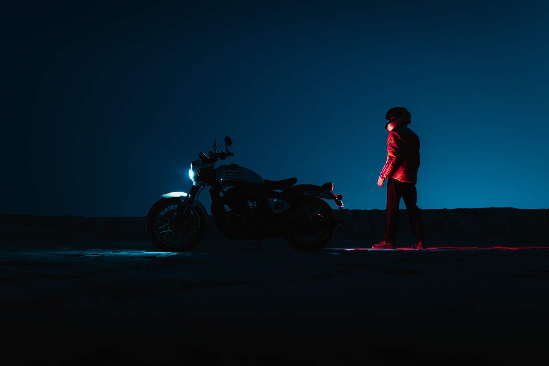 Royal Enfield presenta su nueva Shotgun 650 x Icon Motosports de edición limitada