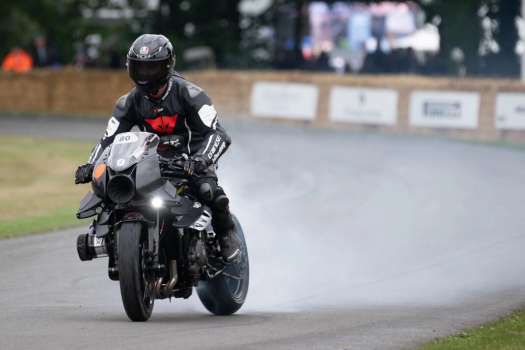 Triumph Speed Triple 1200RR de Thornton Hundred