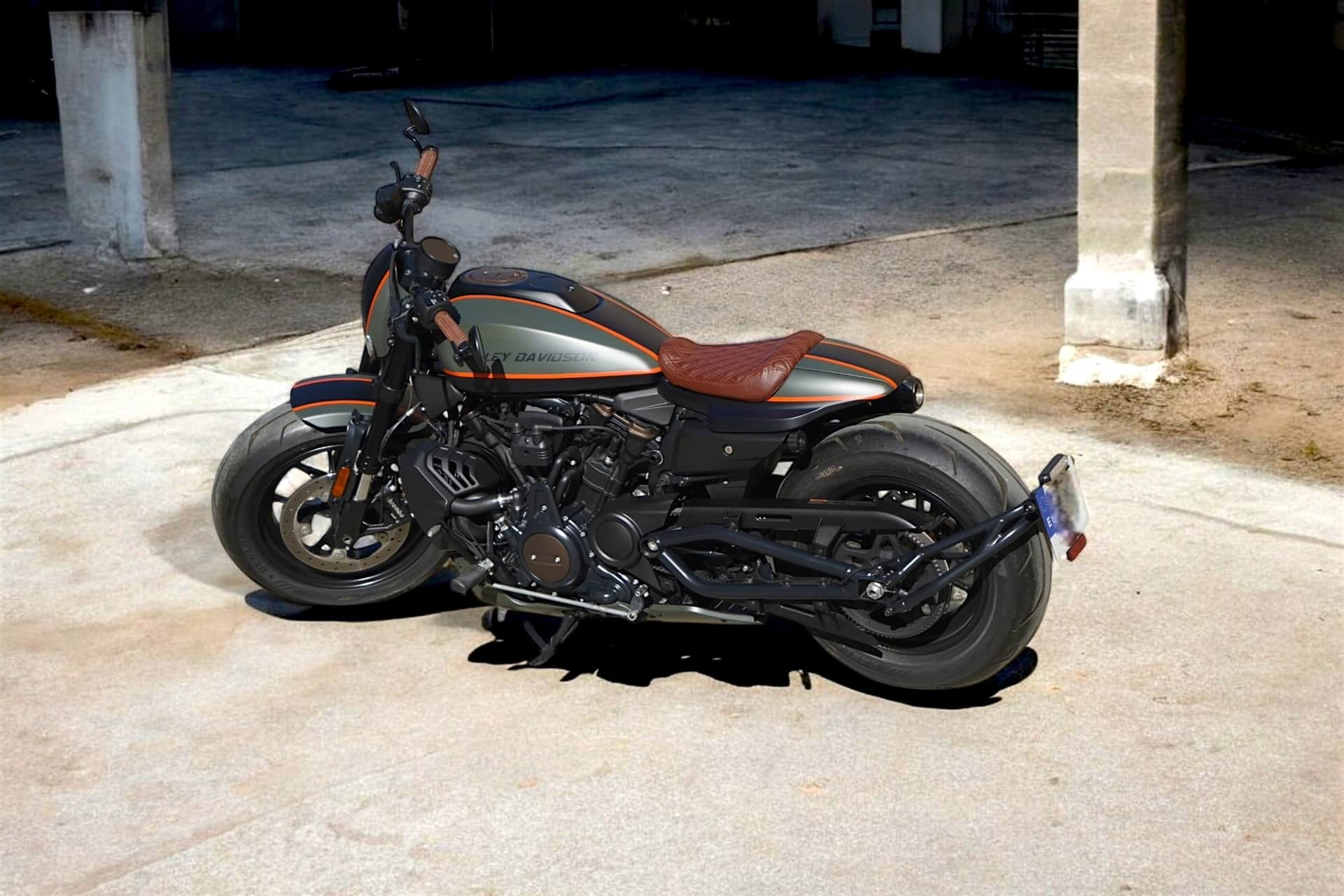 Antonio Orozco estrena su flamante Sportster 1250 S customizada por el equipo de LDK
