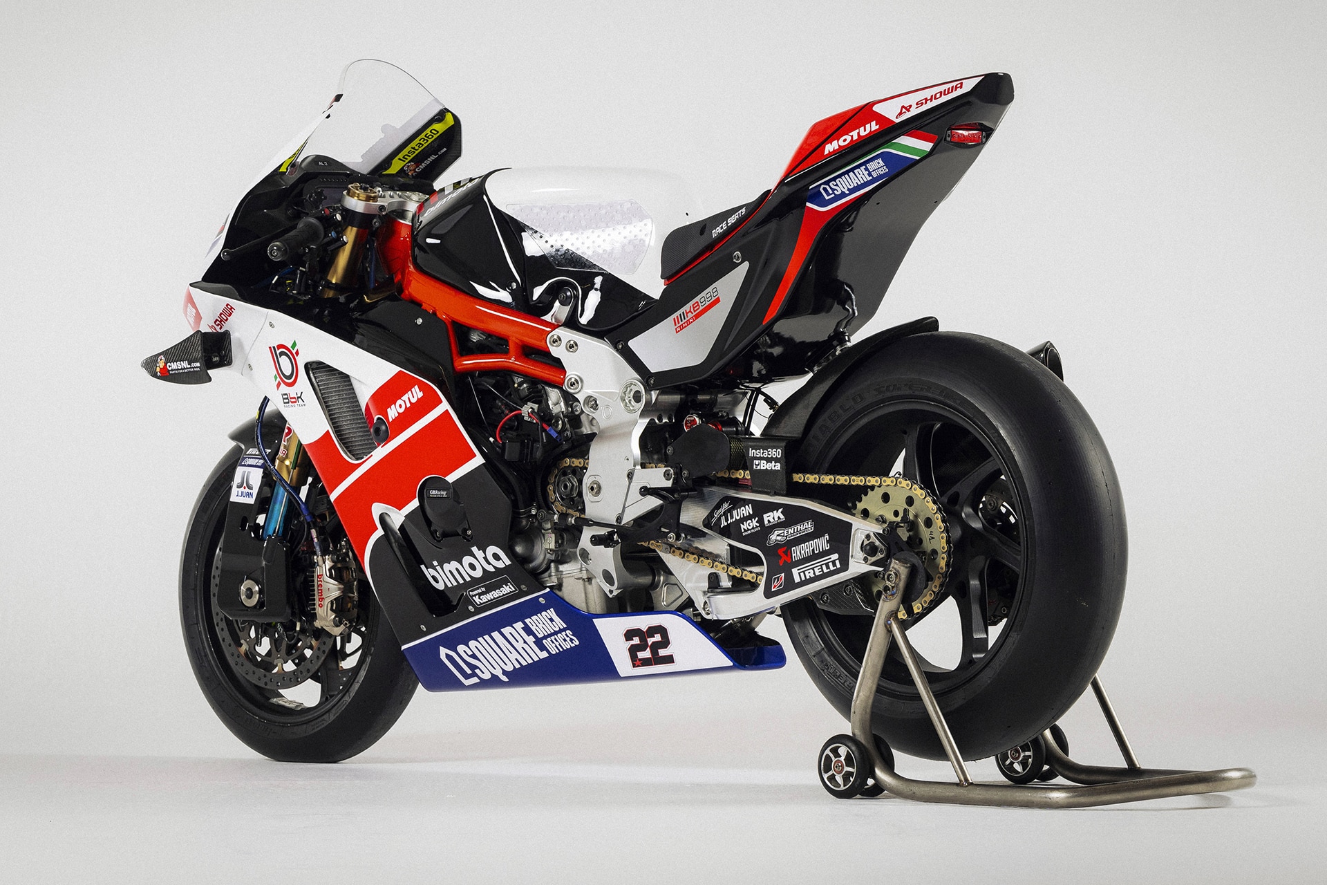 El conjunto nace con el corazón de la Kawasaki ZX-10RR