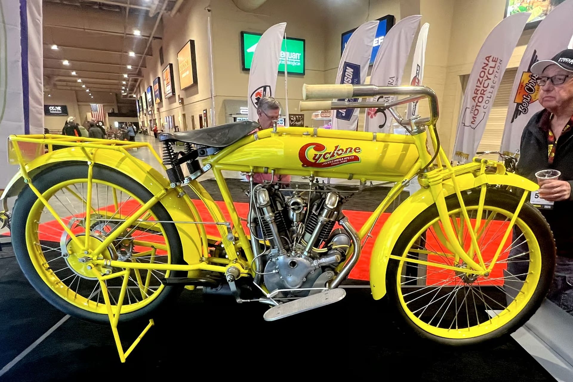 Esta Cyclone V-Twin de 1915 se convierte en la moto subastada más cara del mundo