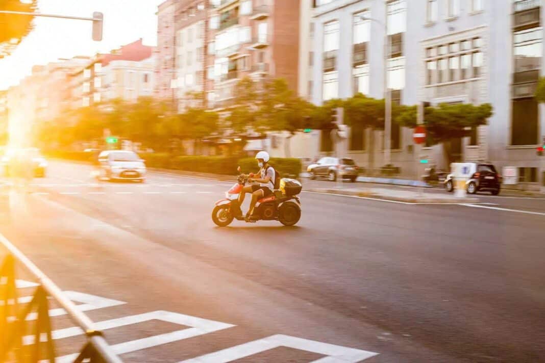 El gobierno catalán pretende restringir la circulación de 1,2 millones de motos de aquí a 2030