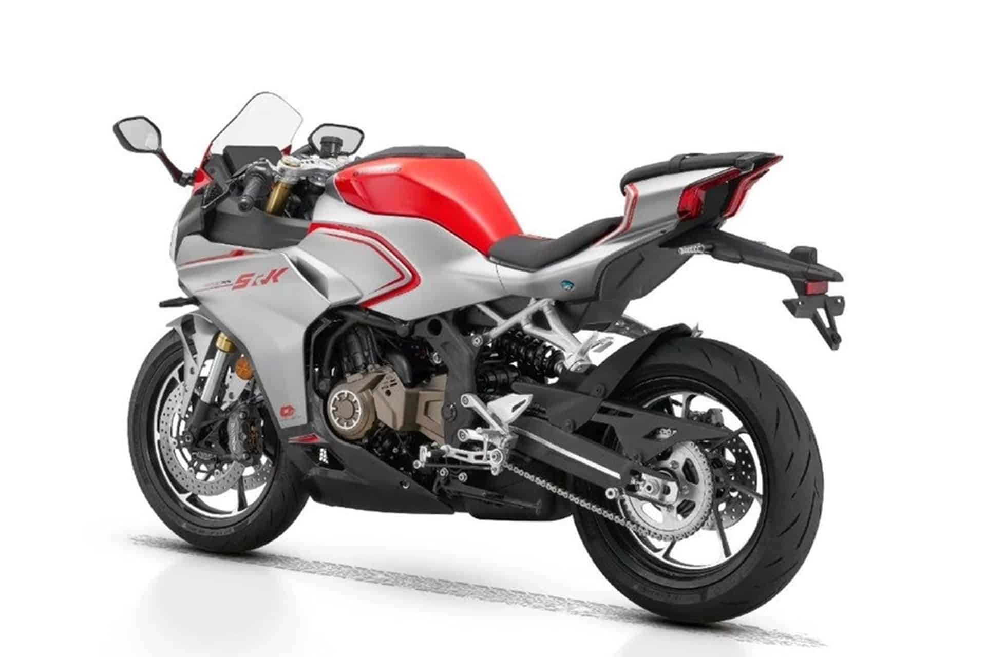 SRK 450 RR QJMotor se lanza al segmento tetra deportivo de media cilindrada