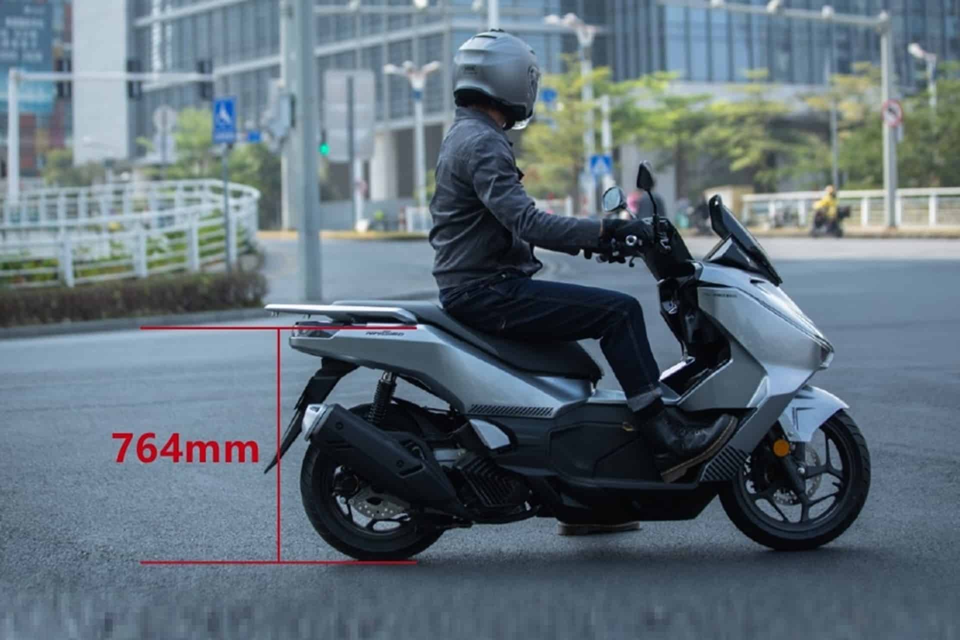 Honda lanza su nuevo NGW150: Estilo deportivo y máximo equipamiento para los desplazamientos diarios
