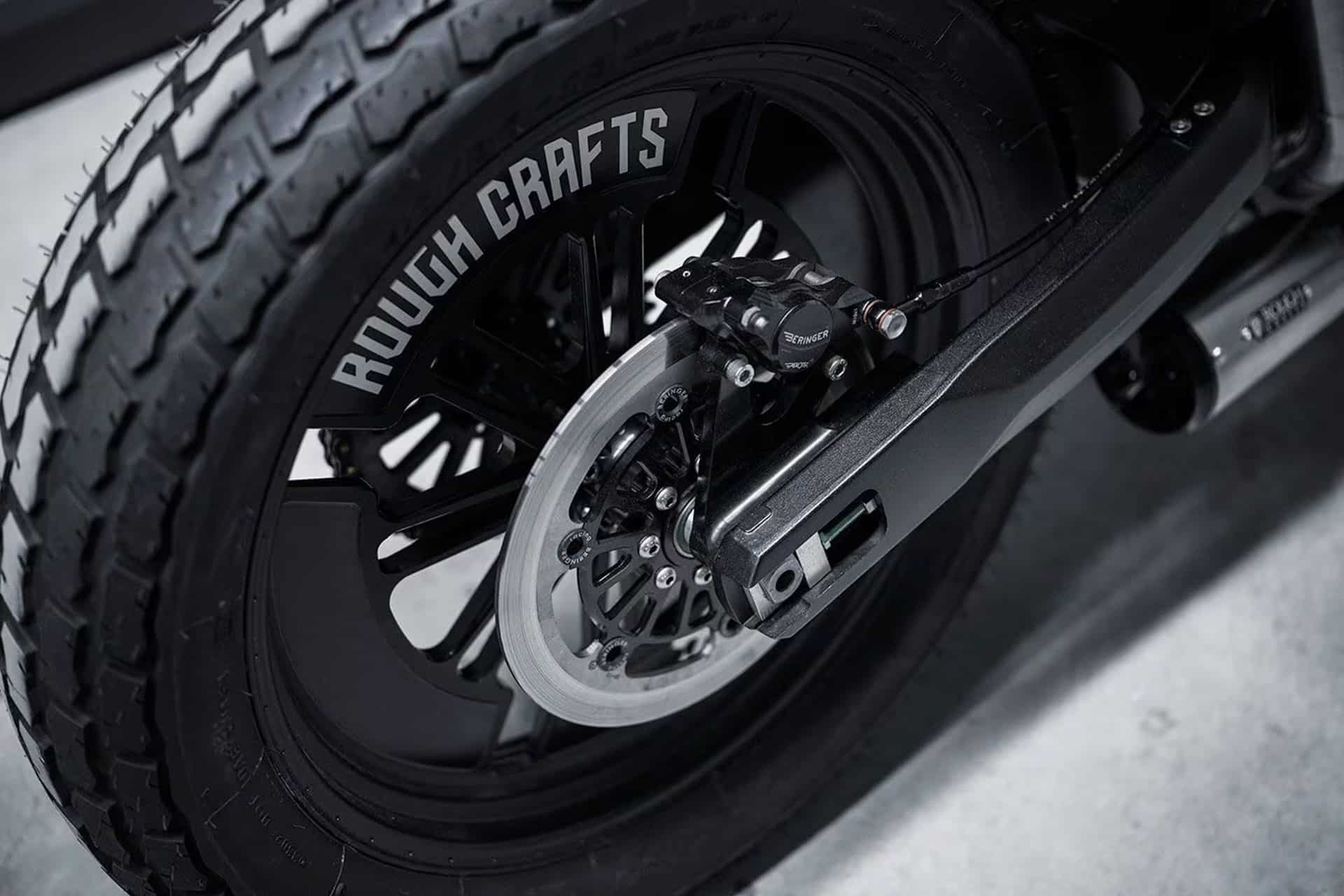 Yamaha Ténéré 700 by Rough Crafts: Mutación de ADV a Flat Tracker