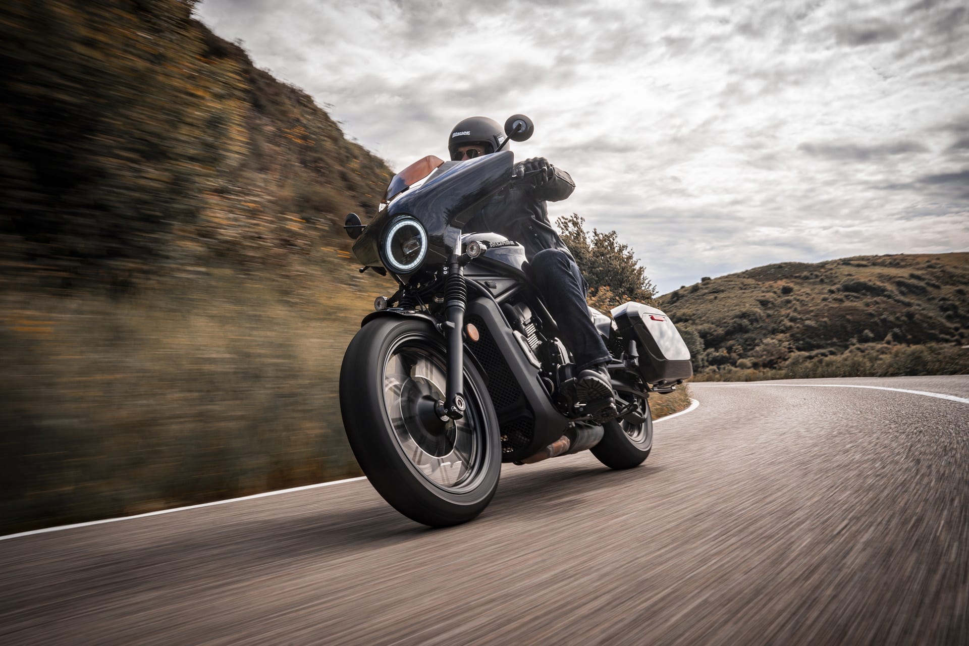 Nuevas Calibro y Calibro Bagger 2025: Diseño italiano y espíritu custom, todo en uno