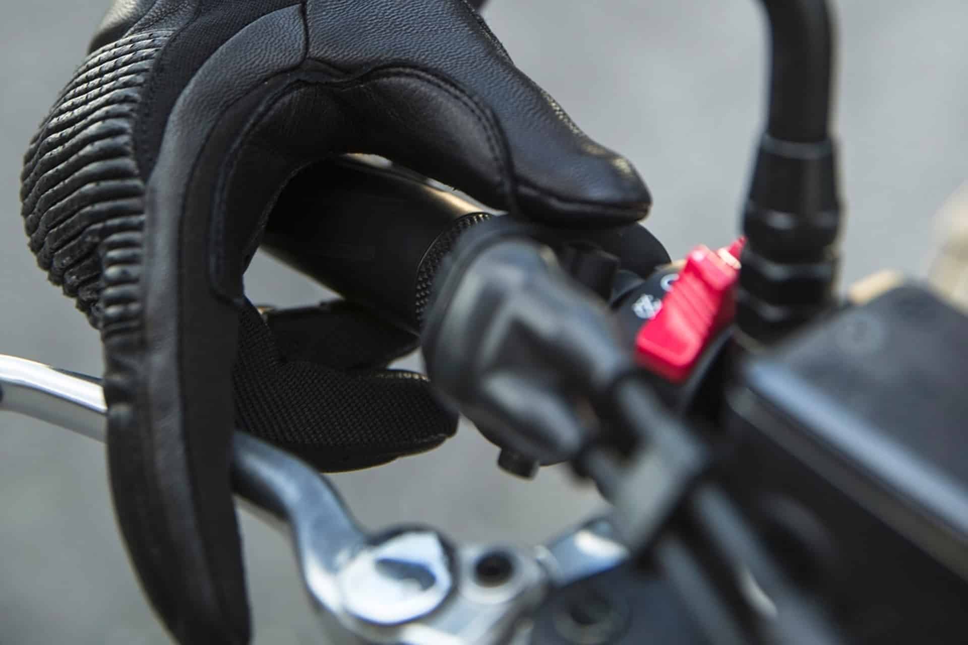 Colección de guantes SPIDI 2025 Seguridad y la mejor ergonomía para la conducción