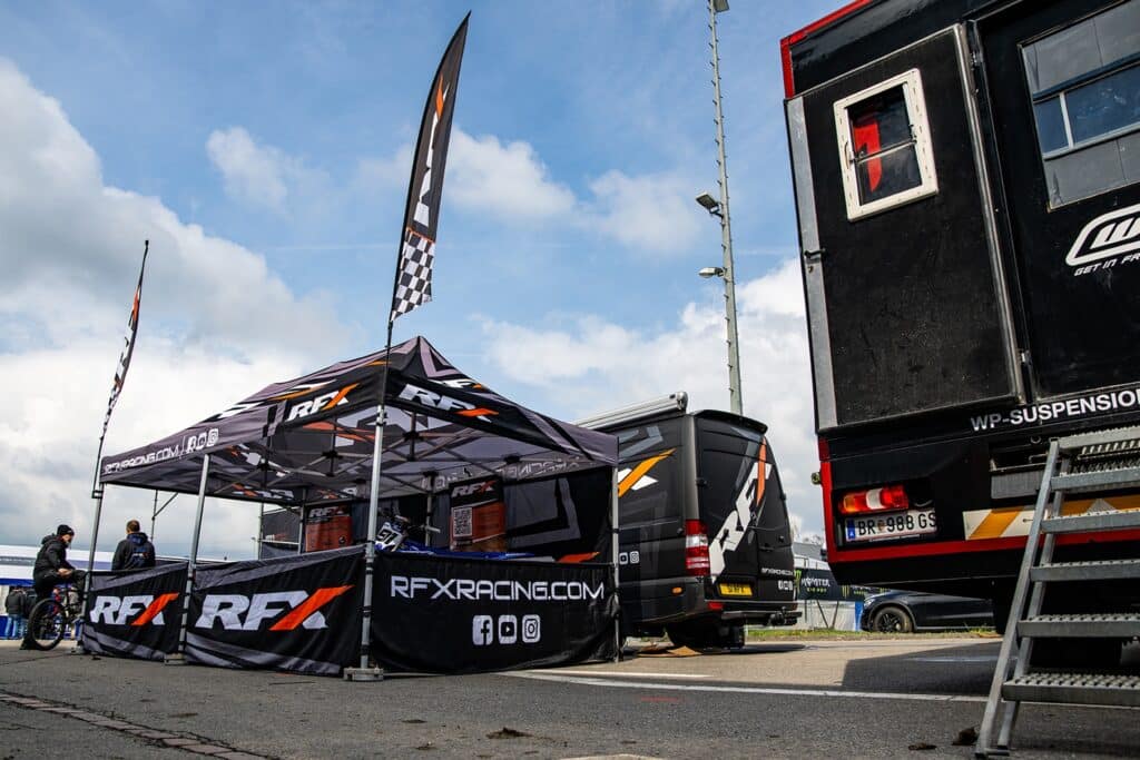 Así fue el despliegue de RFX en el MXGP de Cózar: Productos de ...