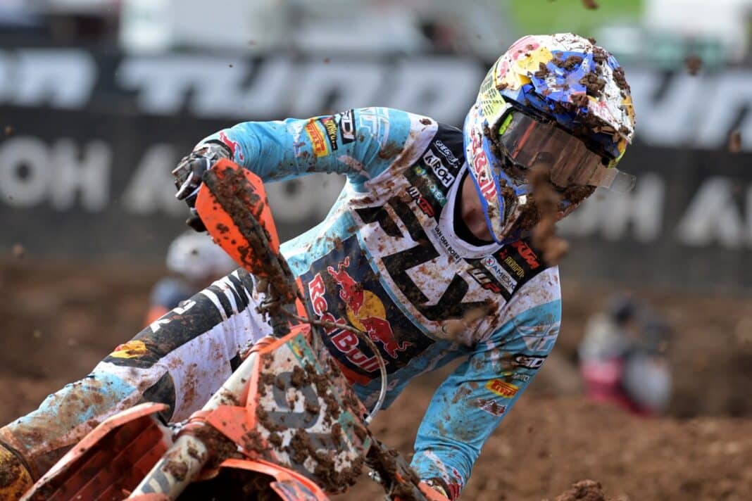 Colección MXGP 2025 de FLY Racing: Volando por las pistas de tierra con total seguridad