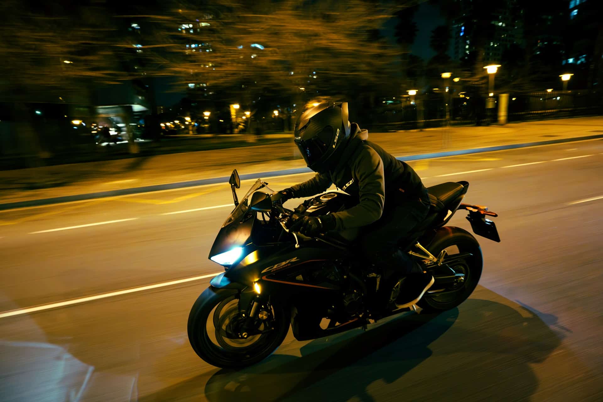 Casco LS2 Dragon: un integral al carbono de alto rendimiento