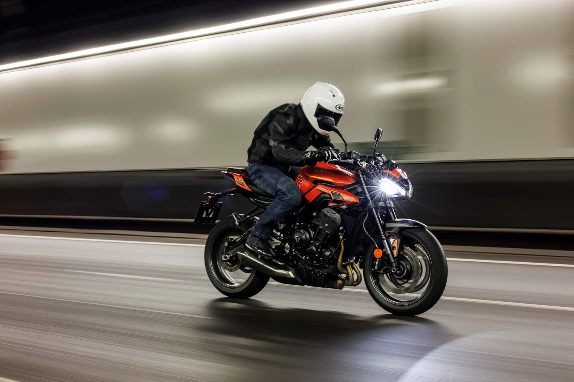 TRIUMPH WARMUP 2025