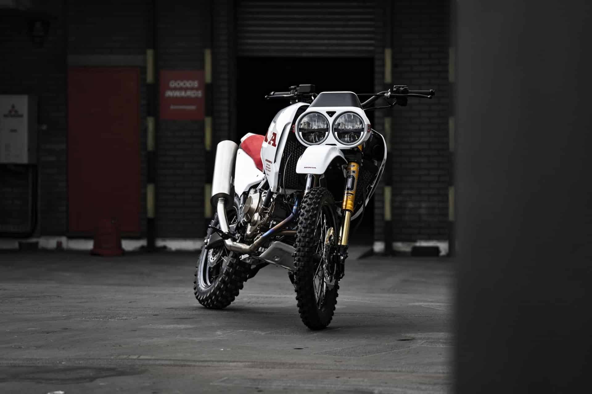 Auto Fabrica Africa Twin Type 22: "Unos ojos que no olvidarás"