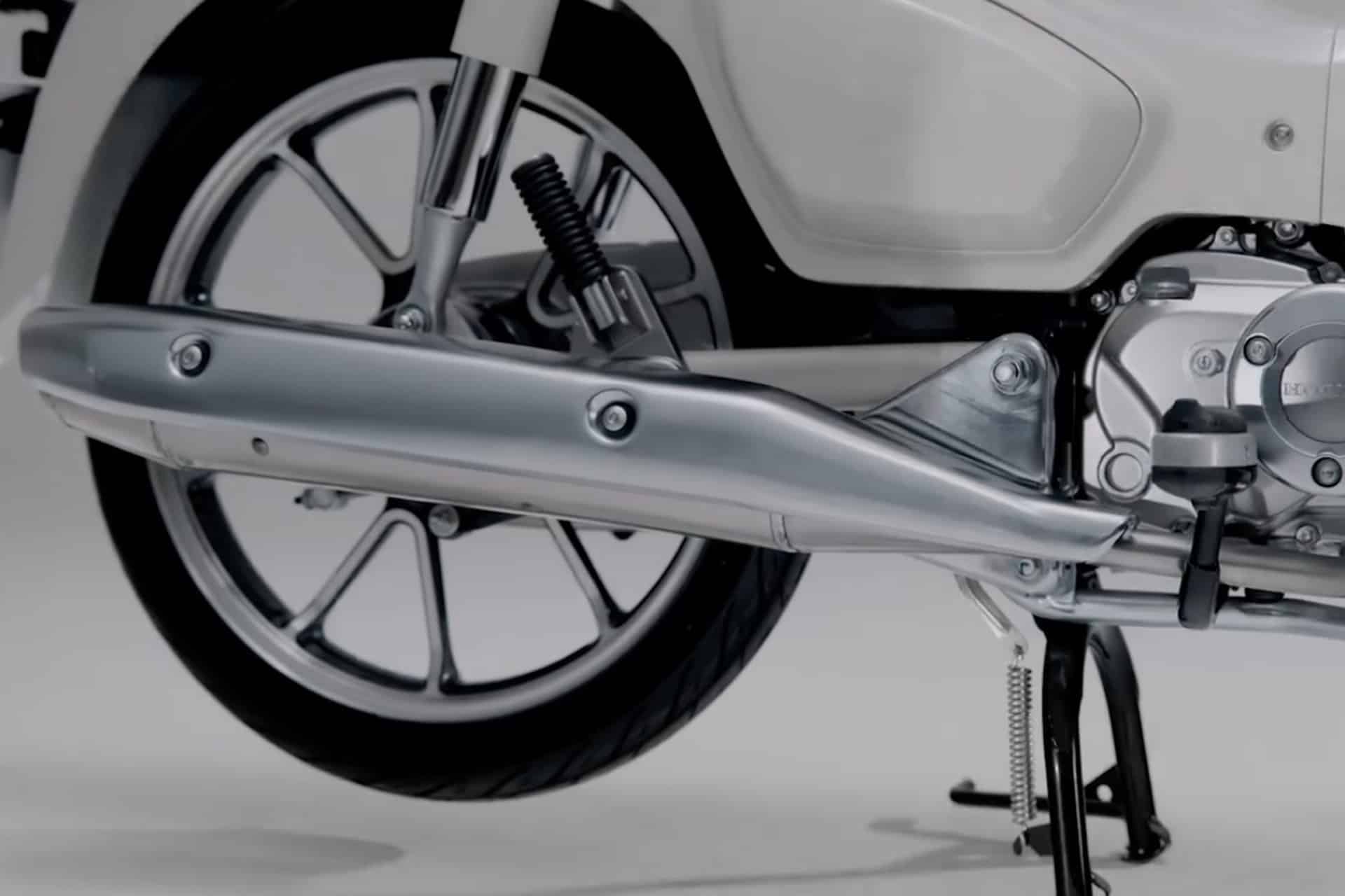 Honda lanza la edición especial "Craftpiece Custom" del icónico Super Cub C125