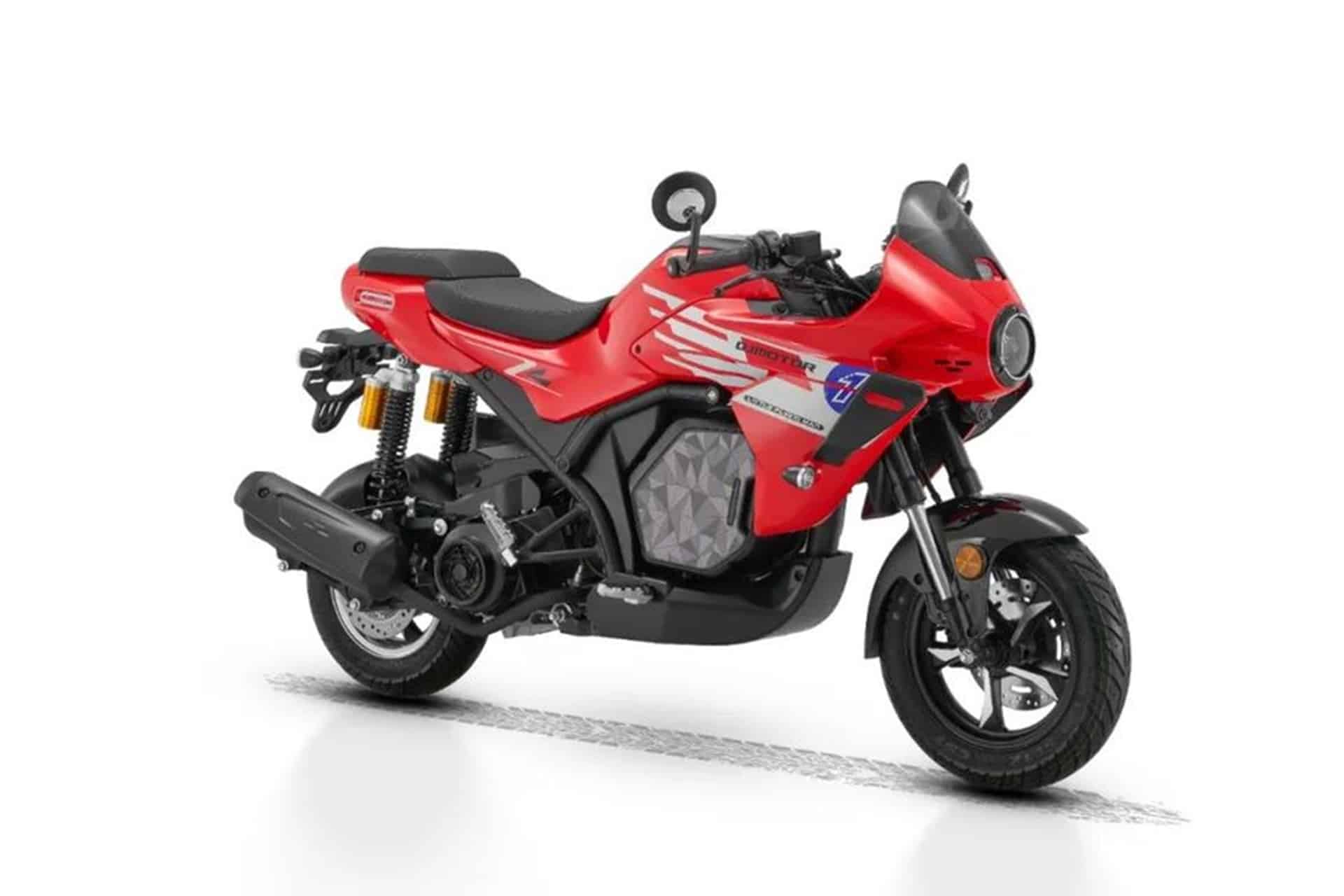 QJMotor SRK 125 E: Estilo italiano y eficiencia asiática entre el tráfico urbano
