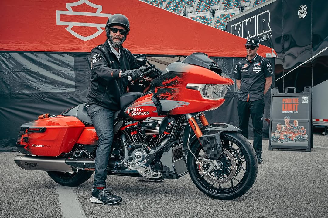 El actor aprovechó la oportunidad de disfrutar de una moto tan especial