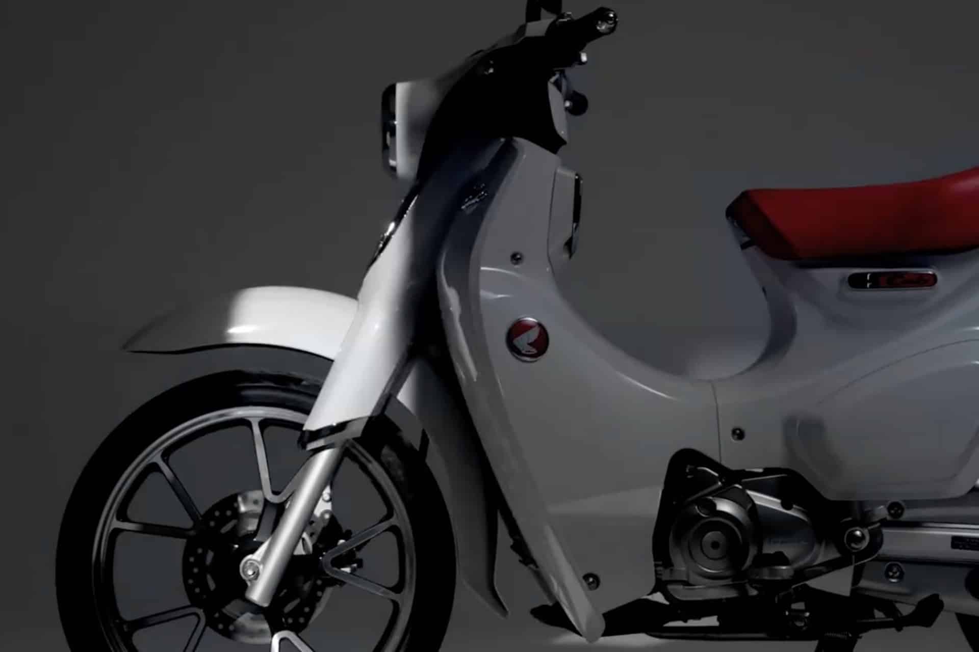 Honda lanza la edición especial "Craftpiece Custom" del icónico Super Cub C125