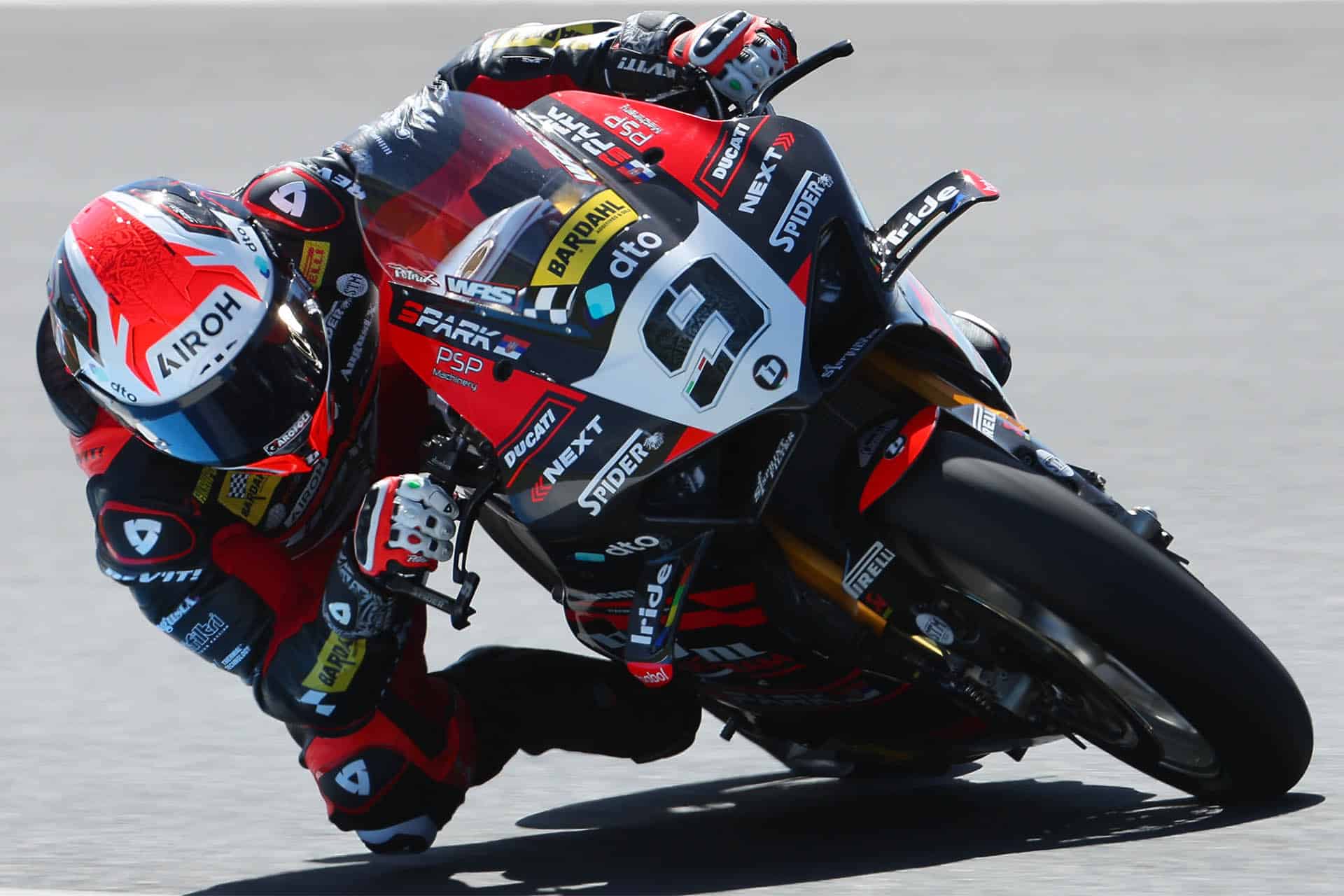 Petrucci sigue demostrando su gran momento de forma