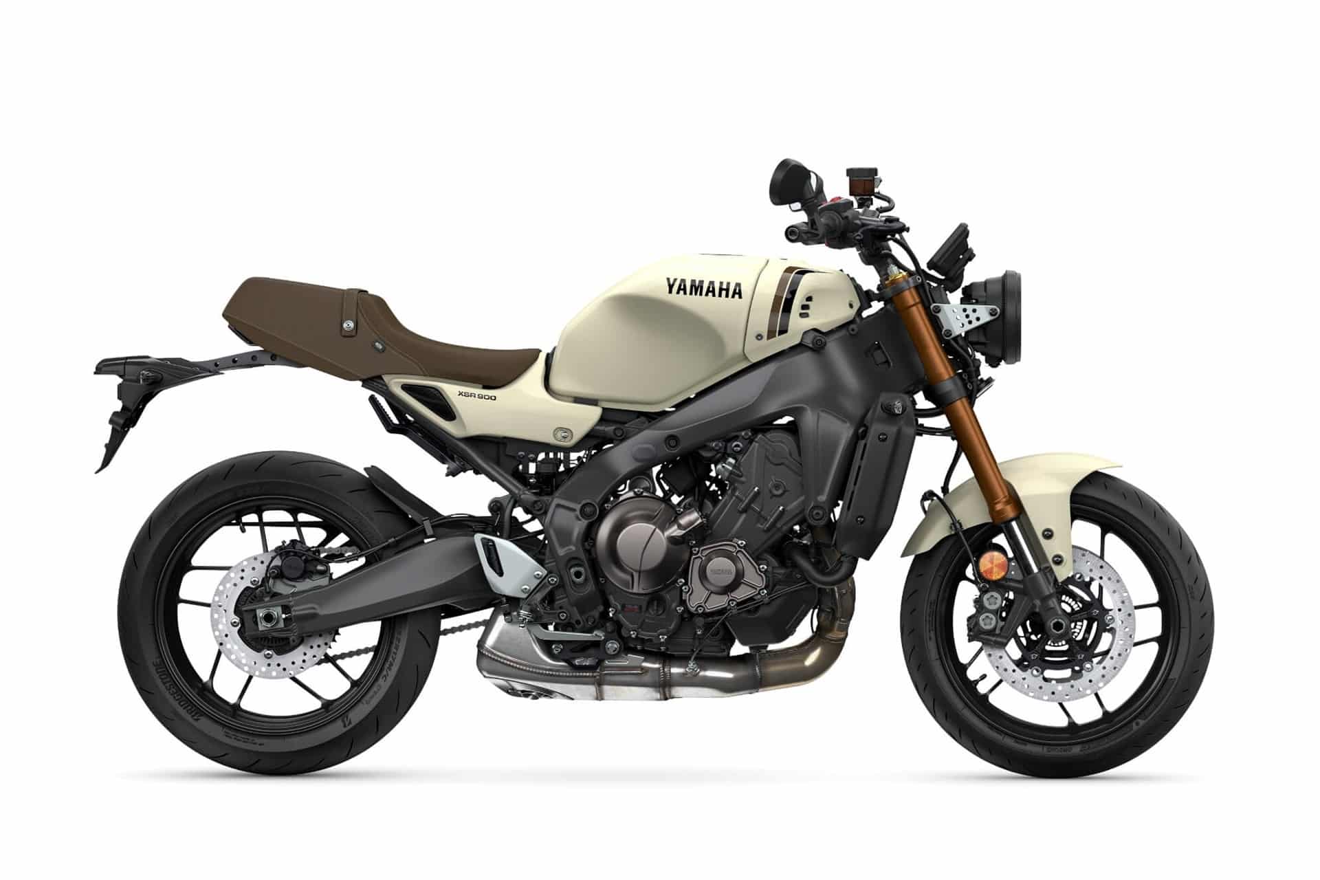 La Yamaha XSR900 realza su estilo con el nuevo esquema de color "Ceramic Ivory White"