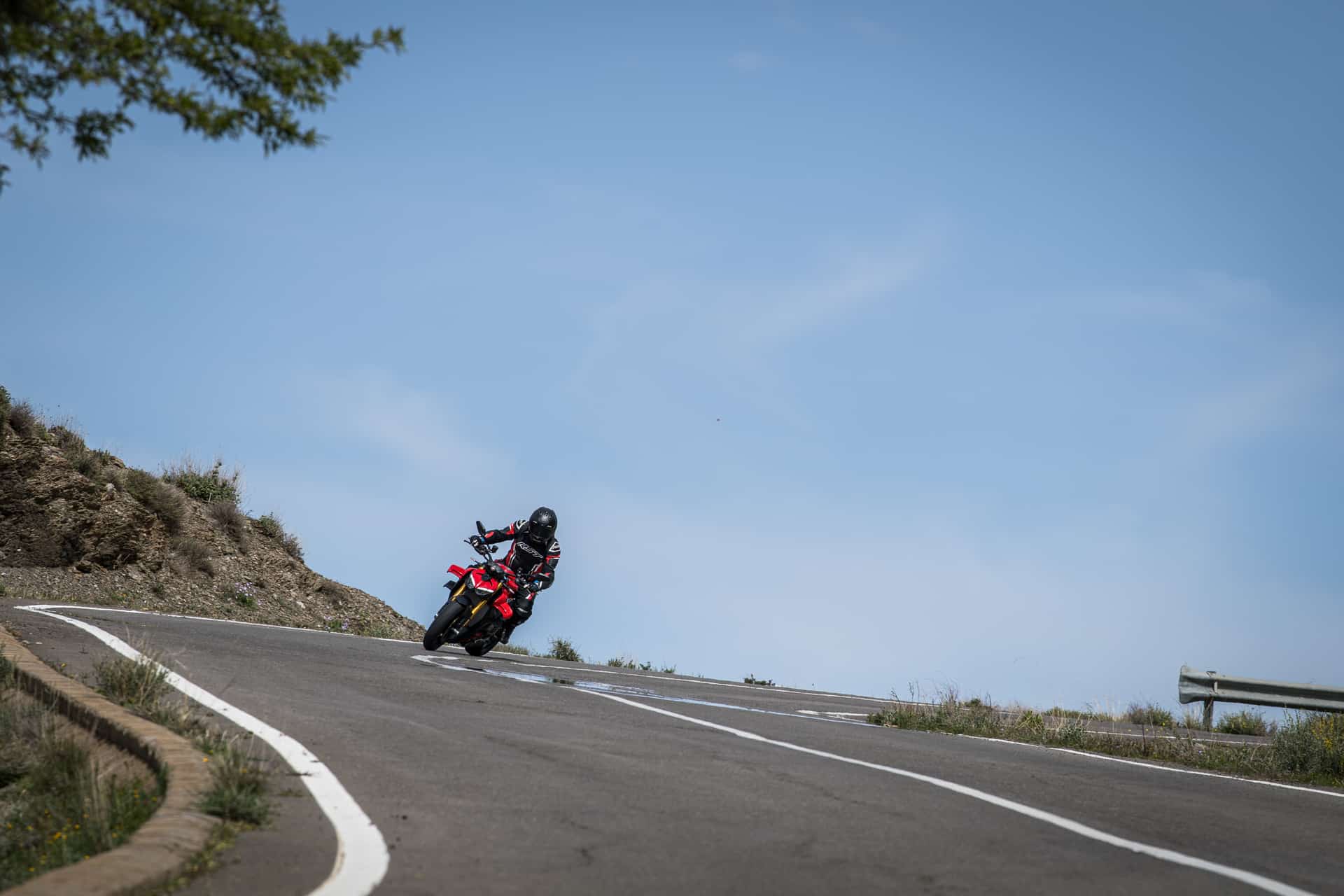 ¿Cuál es la mejor Ducati V2 para carretera?
