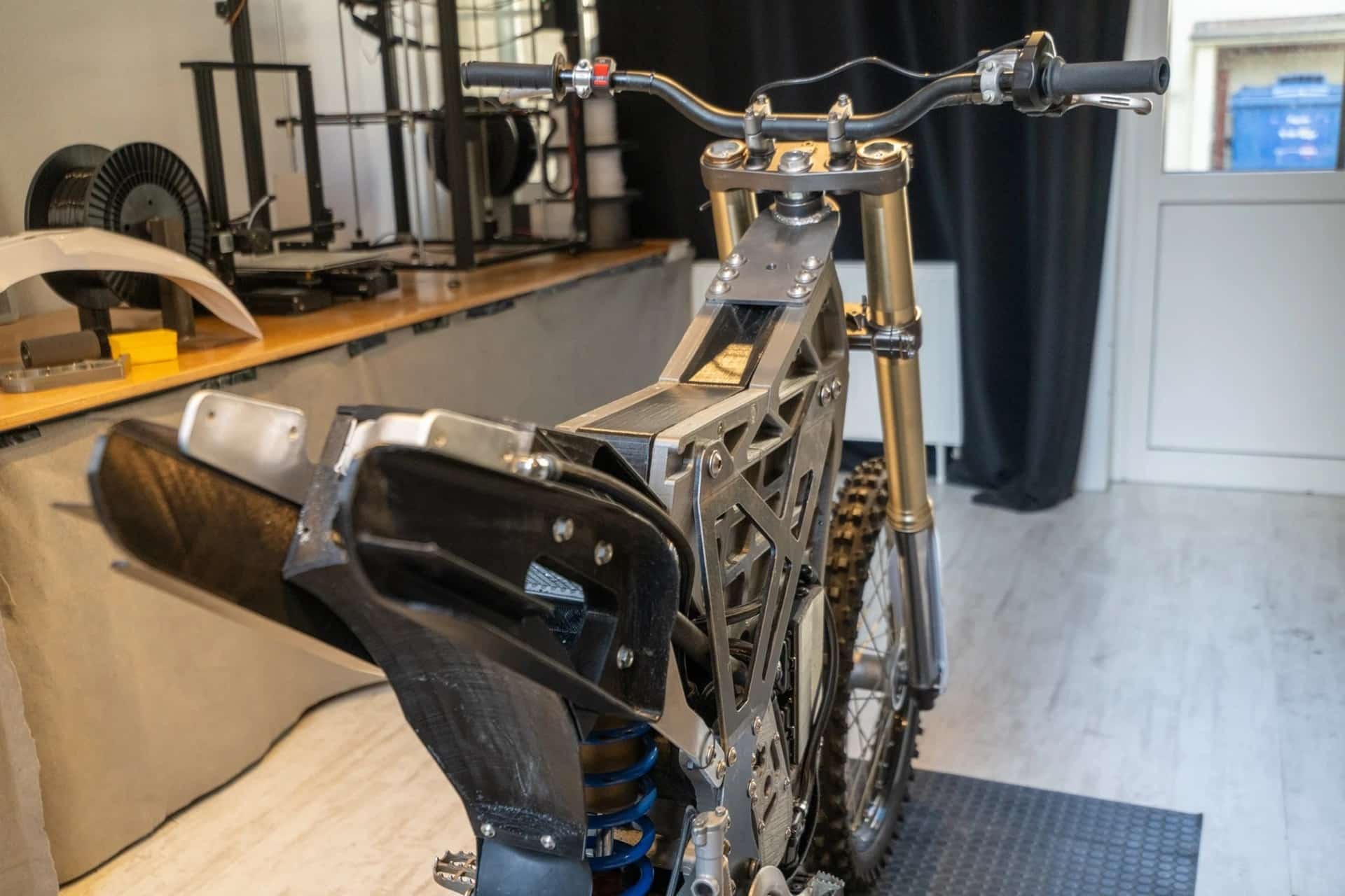 Grizzlar EMX30: La MX eléctrica alemana diseñada para adaptarse al estilo de cada piloto