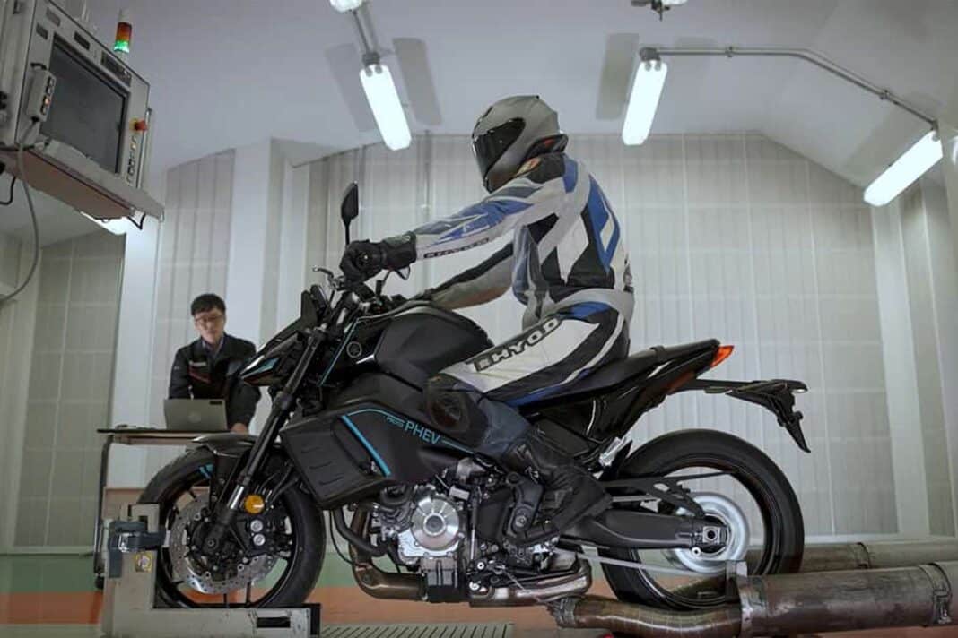 MT-09 PHEV: Yamaha se apunta a la tecnología híbrida con su primer concept enchufable