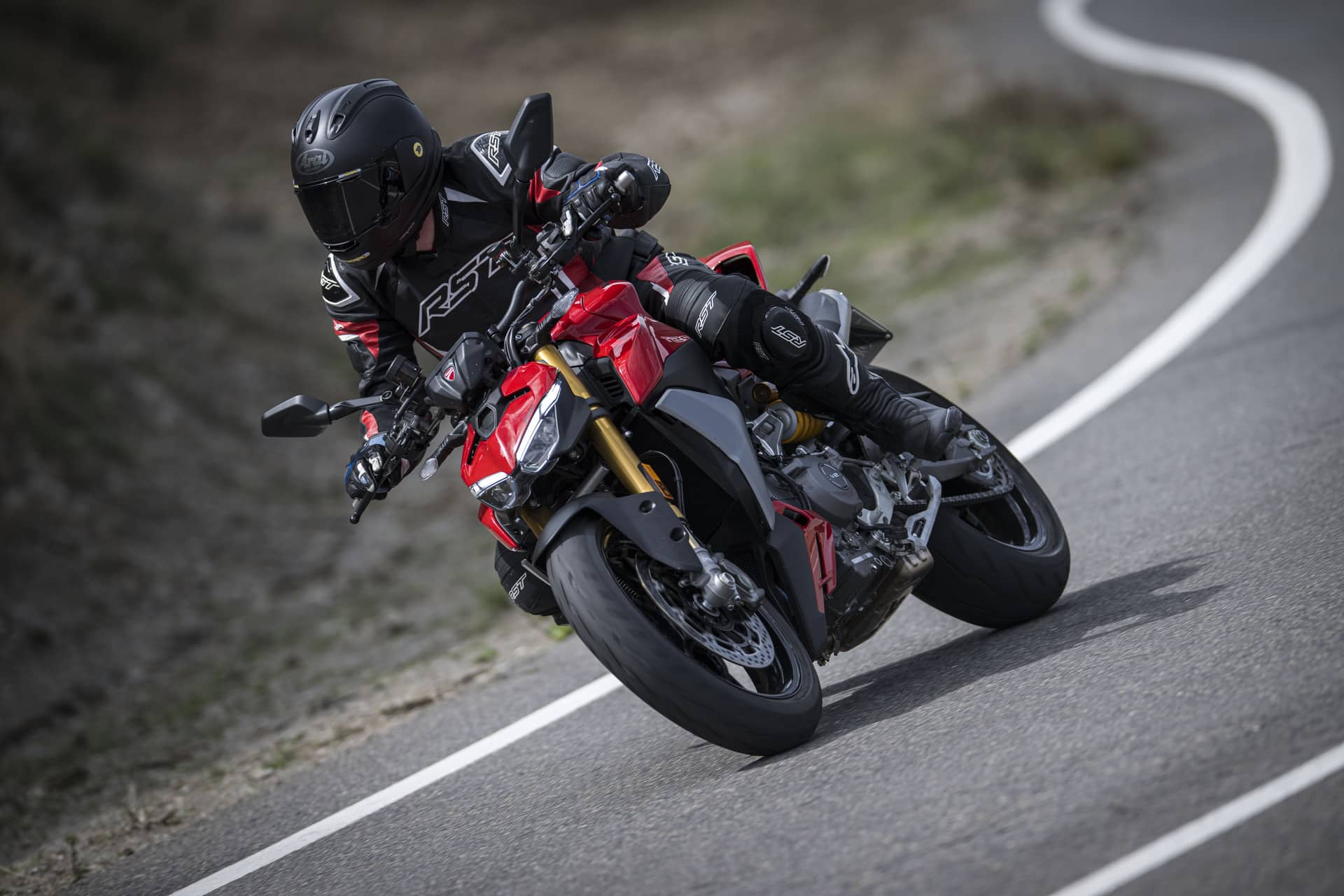 ¿Cuál es la mejor Ducati V2 para carretera?