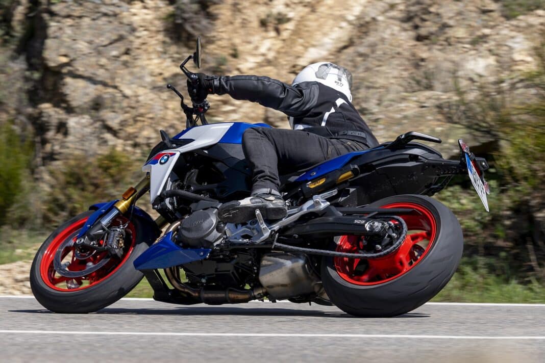 Prueba BMW F900 R y F900 XR 2025