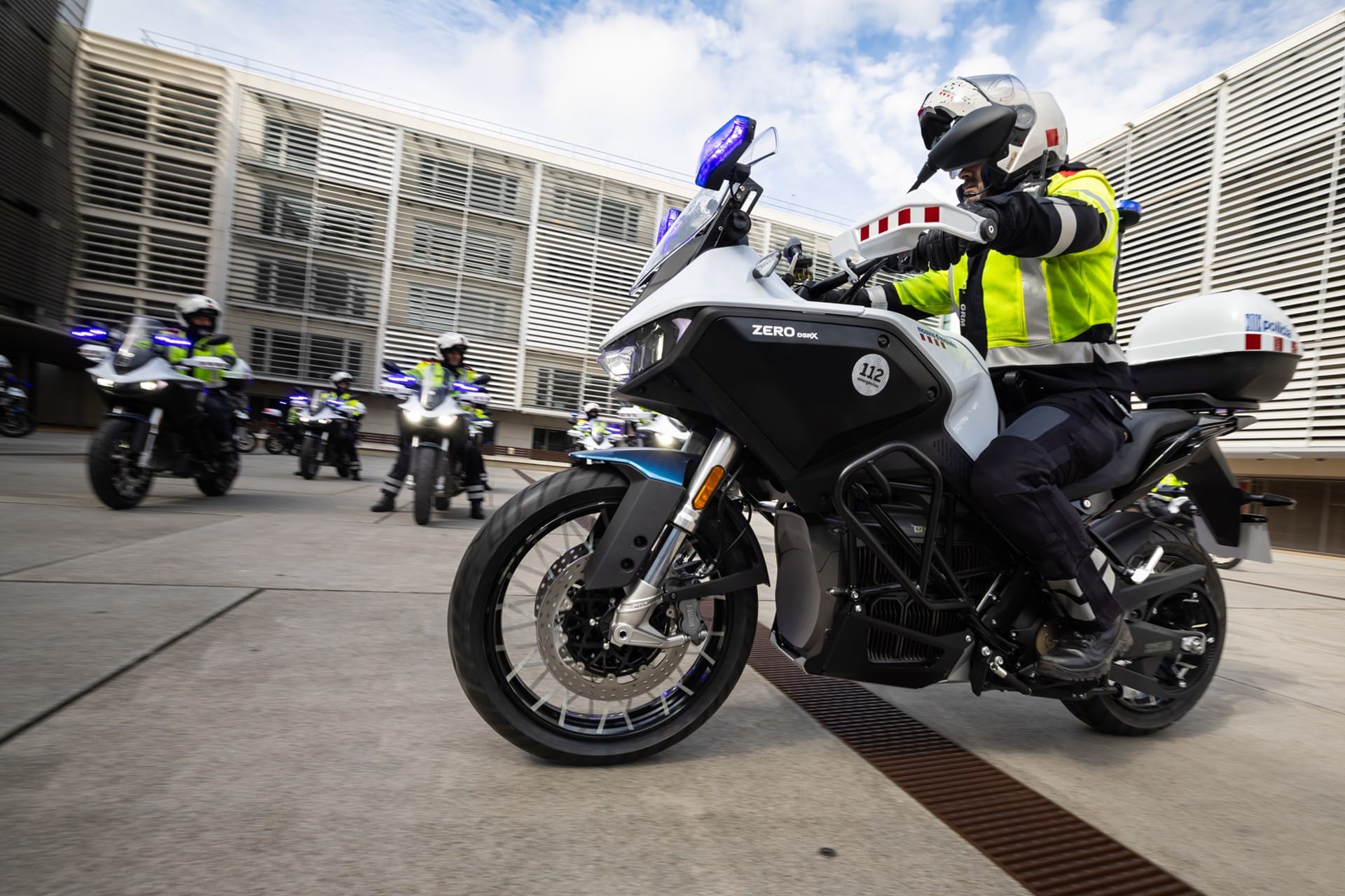 Los Mossos d'Esquadra incorporan 25 unidades de Zero DSR/X a su flota de vehículos