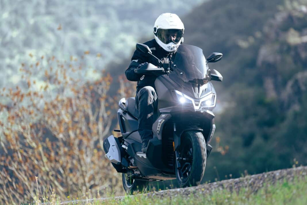 Prueba SYM ADX 300 2025