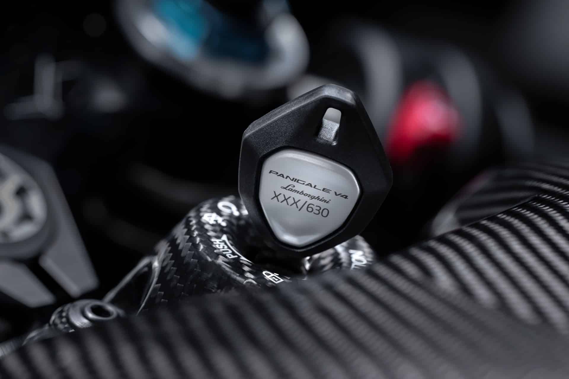 Ducati Panigale V4 Lamborghini 2025 Una moto de colección inspirada en el Lamborghini Revuelto