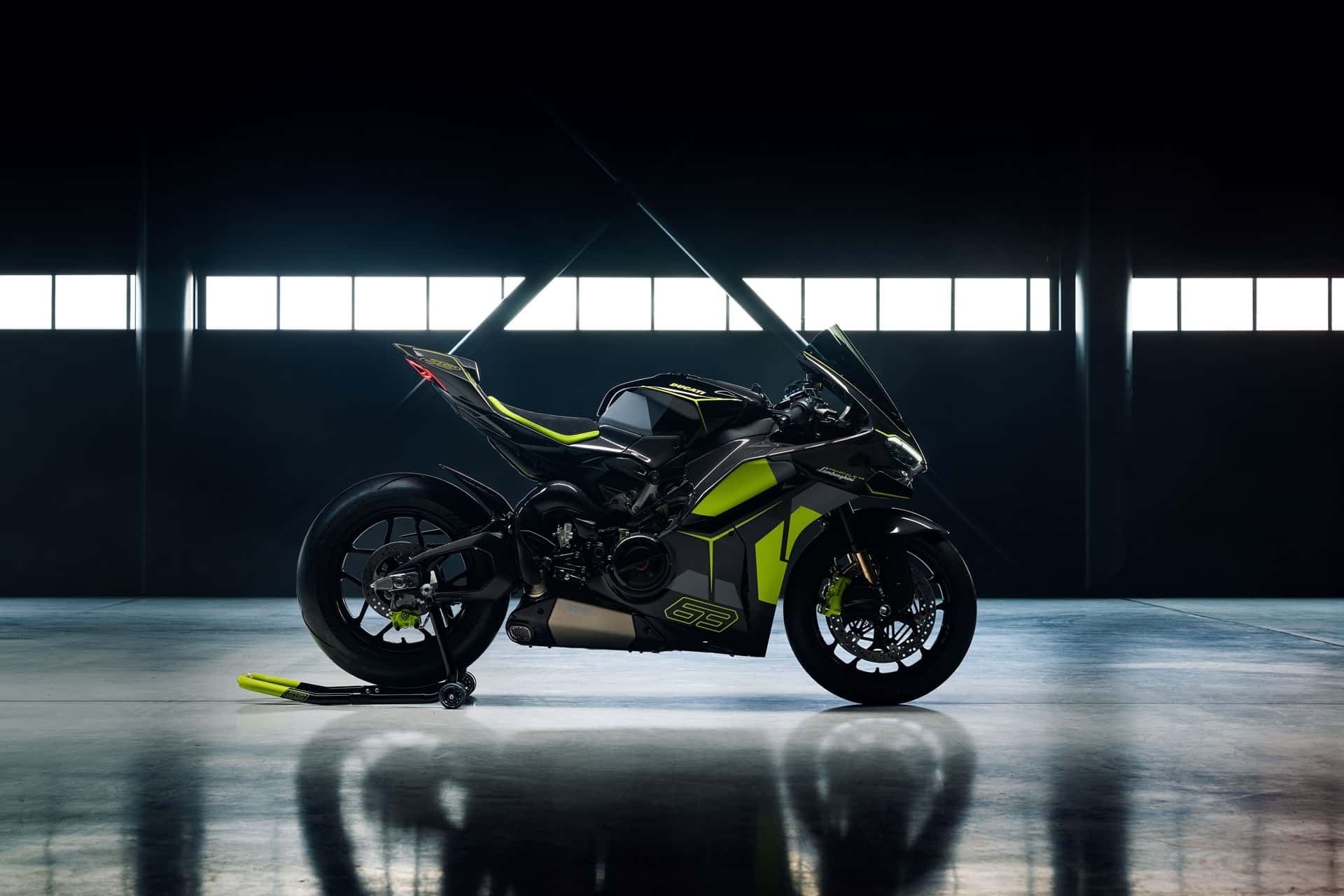 Ducati Panigale V4 Lamborghini 2025 Una moto de colección inspirada en el Lamborghini Revuelto