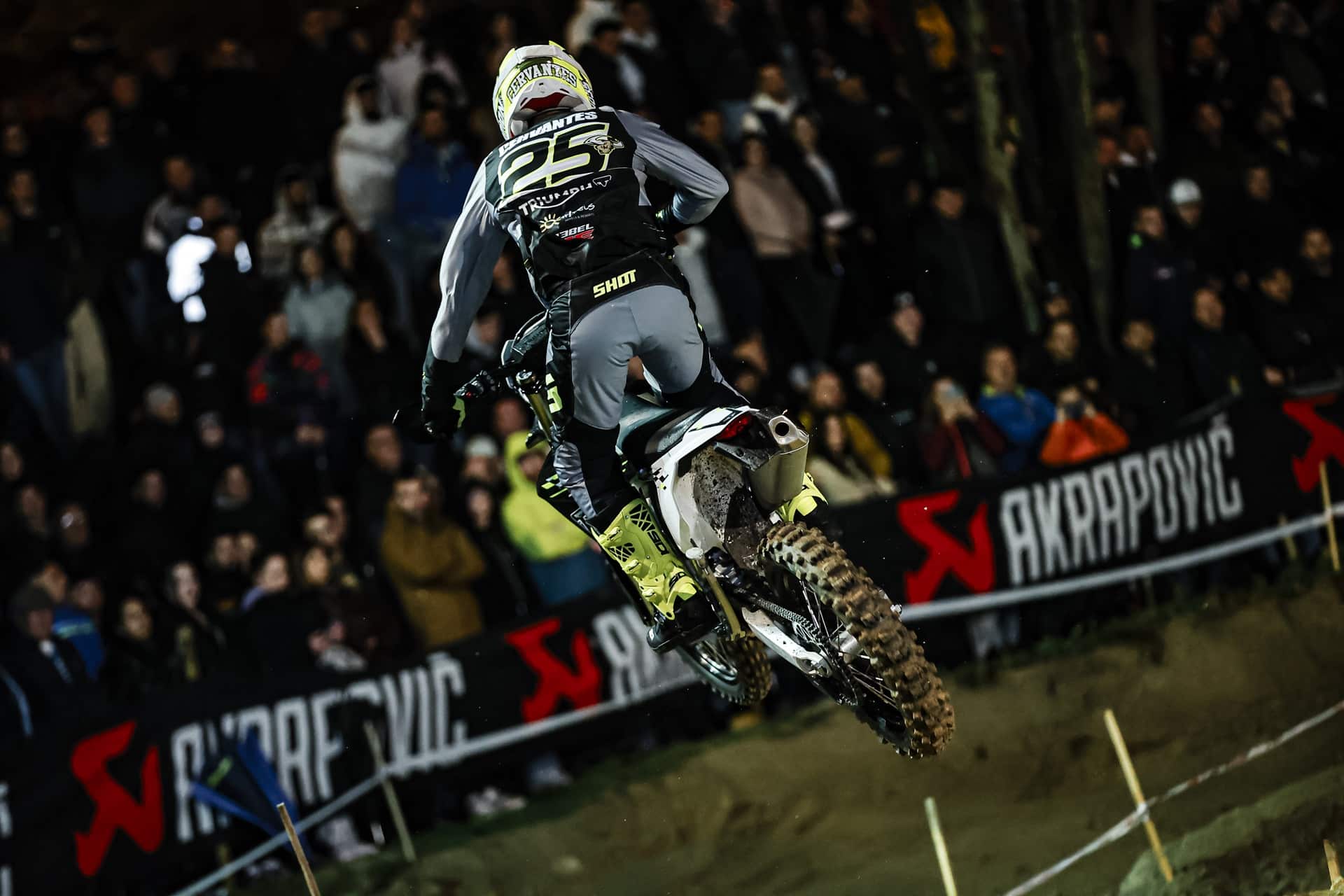 Las nuevas TF 250-E y TF 450-E de Triumph impresionan en su debut europeo