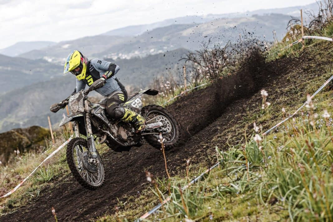 Las nuevas TF 250-E y TF 450-E de Triumph impresionan en su debut europeo