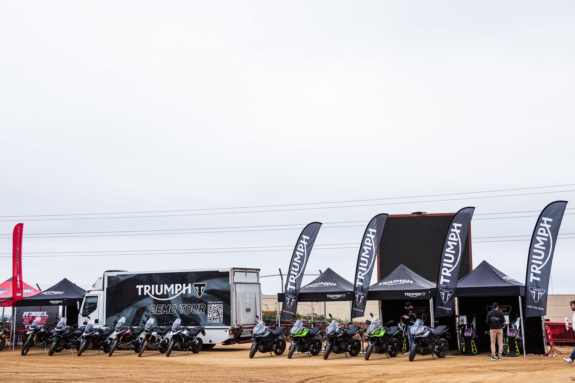 Las nuevas TF 250-E y TF 450-E de Triumph impresionan en su debut europeo