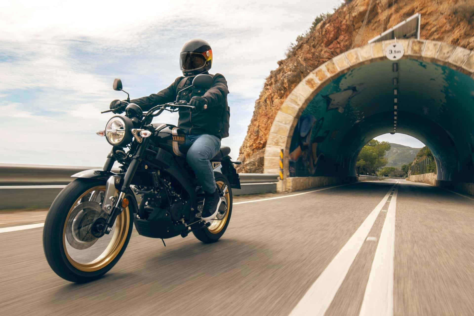 Qué exámenes de moto hay en 2025