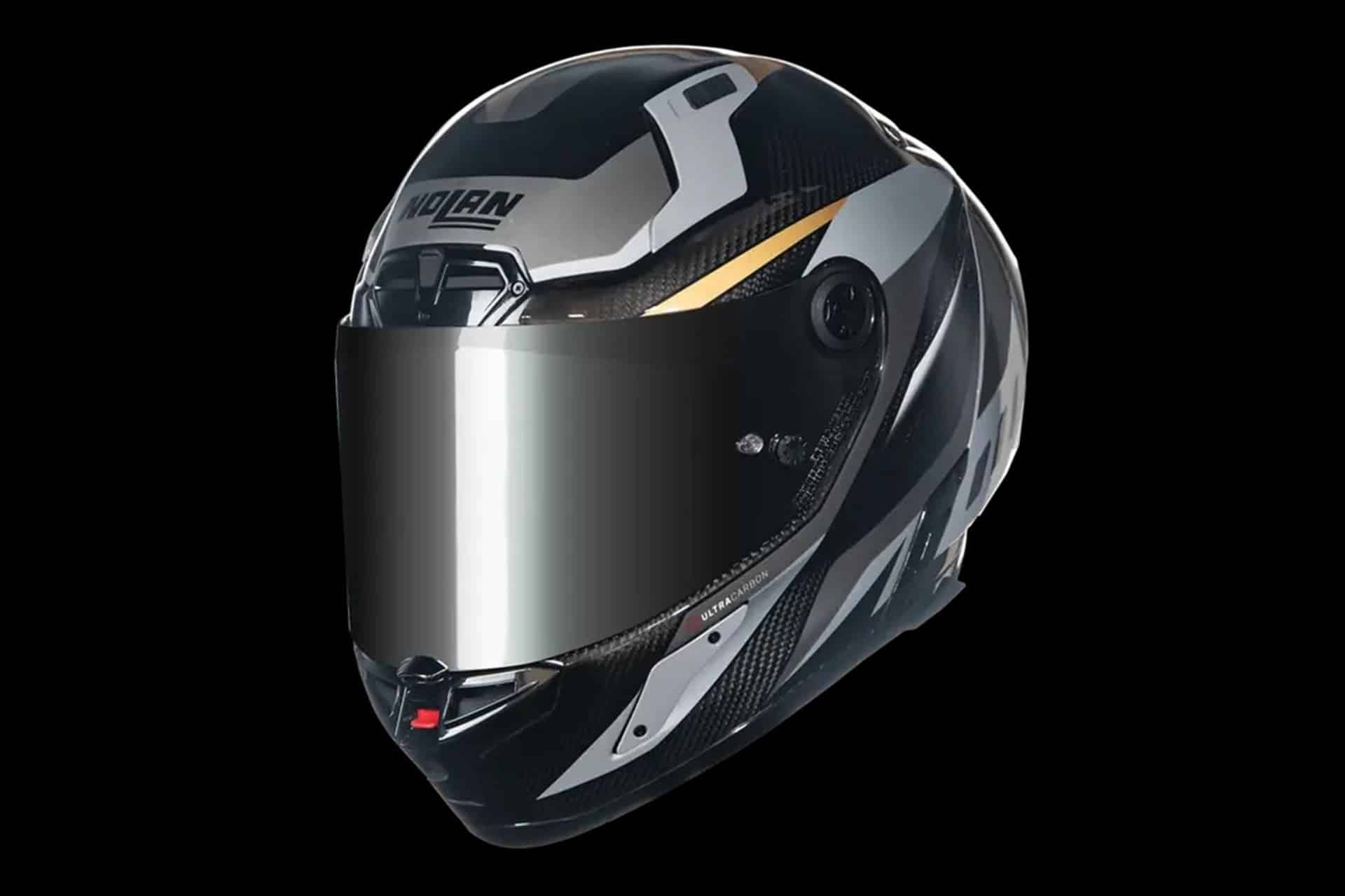 Nolan viste a su tope de gama, el X-804 RS Ultra Carbon, con los nuevos gráficos Lesmo