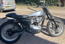 A subasta una Royal Enfield Bullet 500 y una Kawasaki W650 propiedad del conocido artista televisivo Vic Reeves
