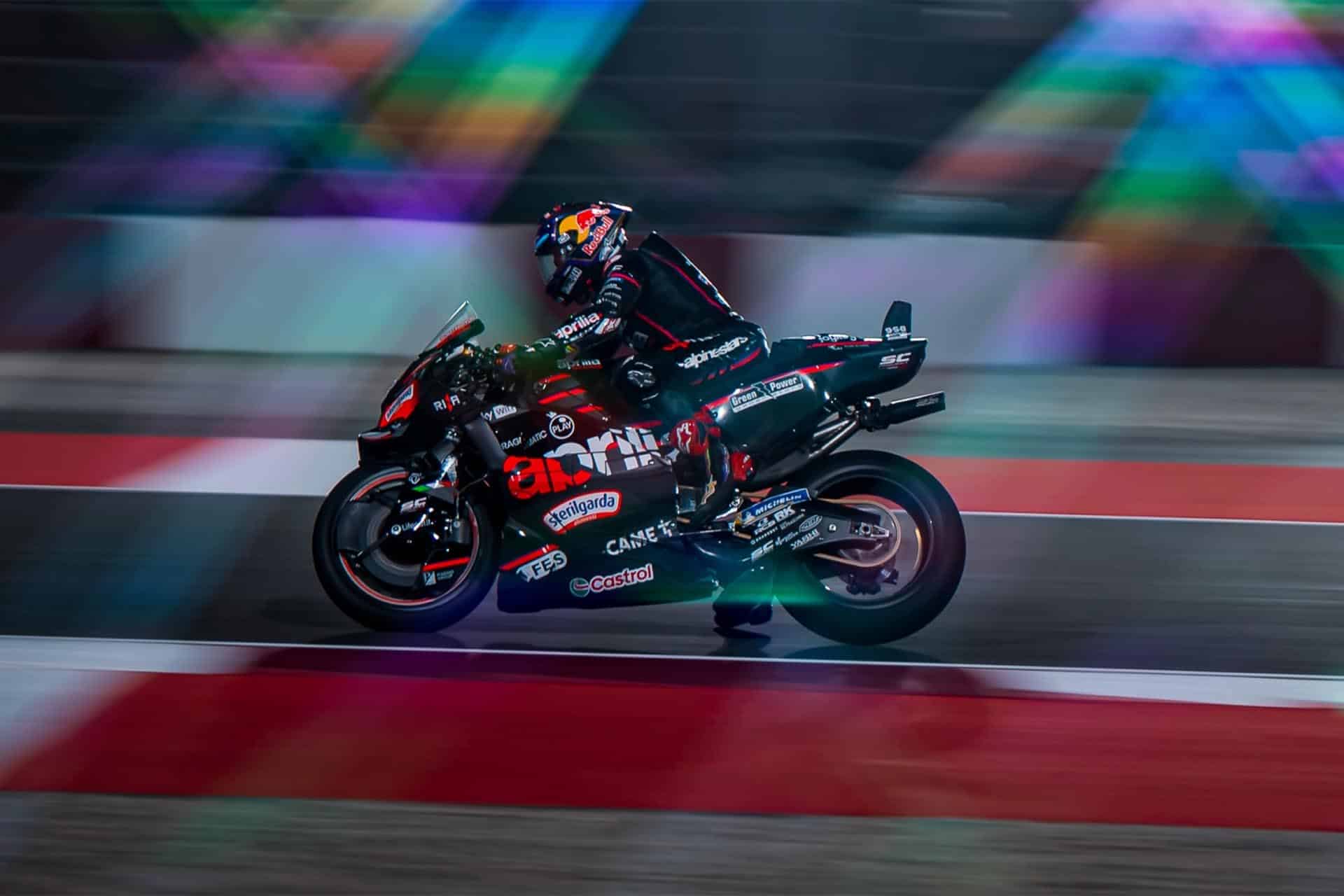 El debut con Aprilia no fue, en absoluto, lo que nadie esperaba