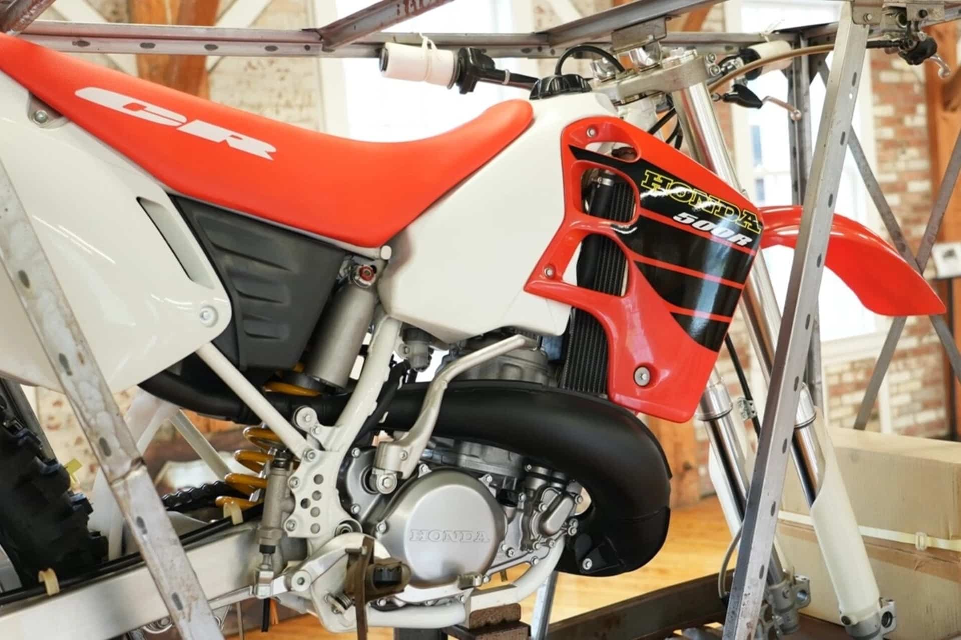 Vendida la que probablemente sea la última Honda CR500 "nueva de paquete" del planeta