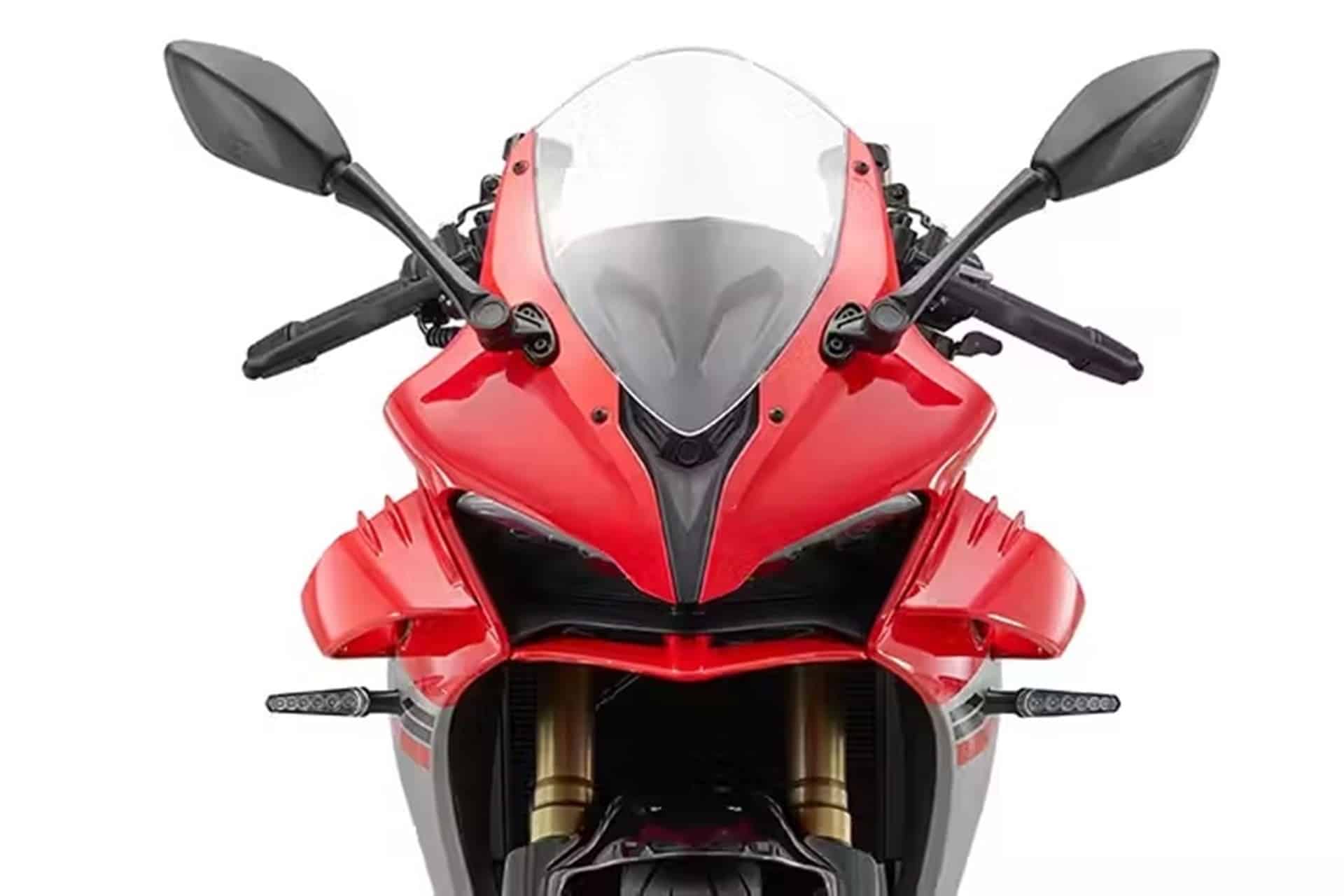 Nueva QJMotor SRK 500 RA 2025: Cambio semiautomático, basculante monobrazo y homologación A2