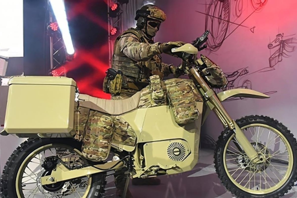 El ejército ruso opta por usar motos Offroad en algunos de sus asaltos