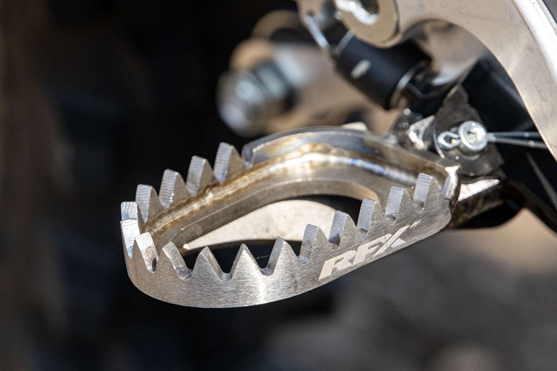 Gama de componentes RFX 2025: Tu moto Offroad siempre a punto
